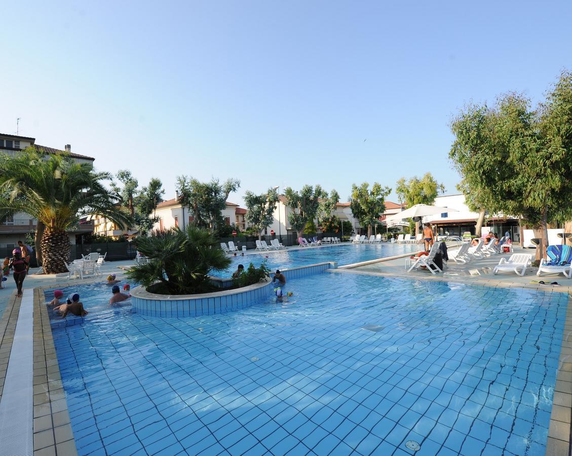 Camping & Village Eucaliptus Alba Adriatica Eksteriør billede