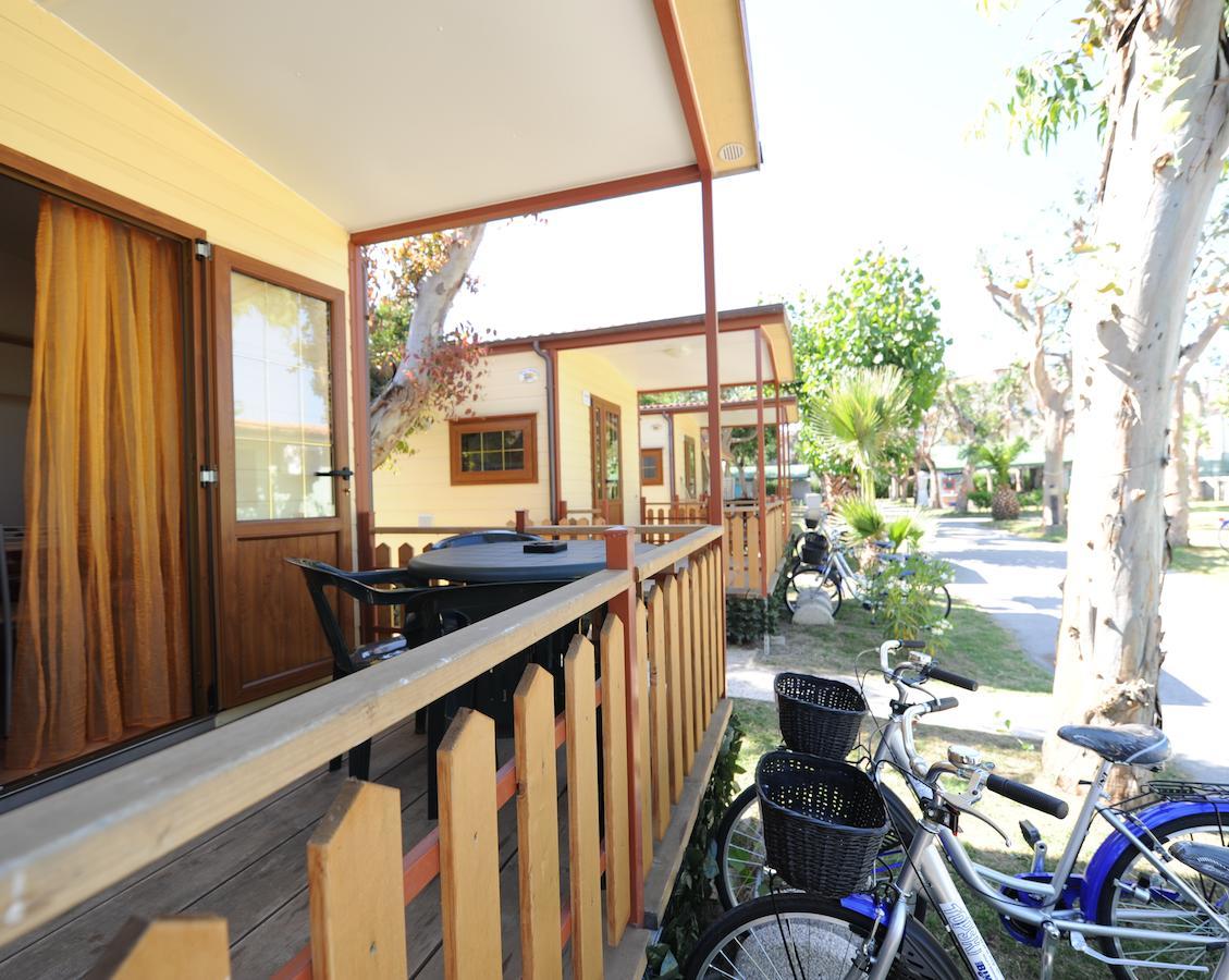 Camping & Village Eucaliptus Alba Adriatica Værelse billede
